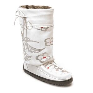 RARE Indigenous Aboriginal Artist Designed and Made Manitobah Mukluk Snow Boots